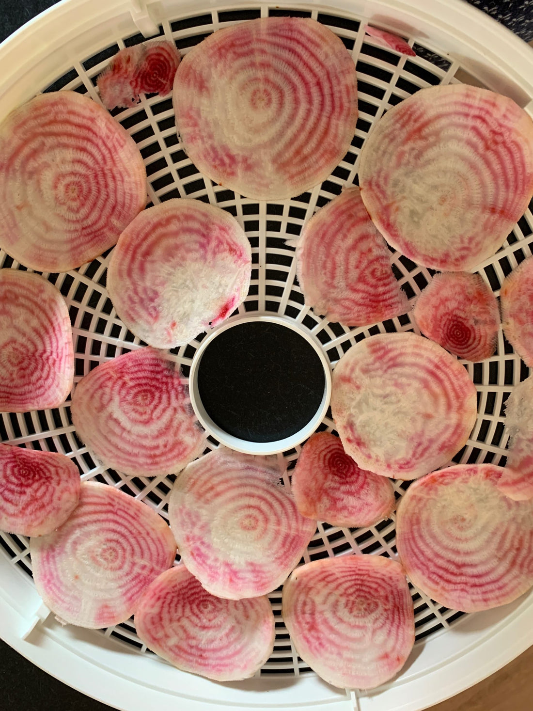 How to make natural pink food colouring using beetroot